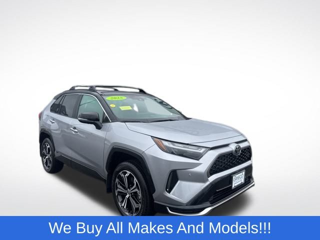 2025 Toyota RAV4 XSE's photo