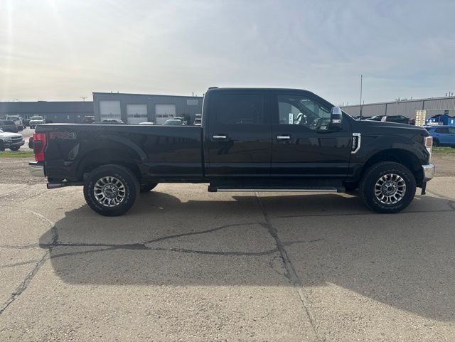 2022 Black Metallic Ford Super Duty F-250 SRW XLT 4X4 Truck