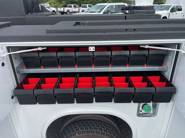 2025 Ford F-550 Super Duty 