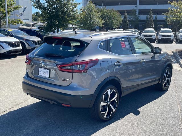 2022 Nissan Rogue Sport SL 3