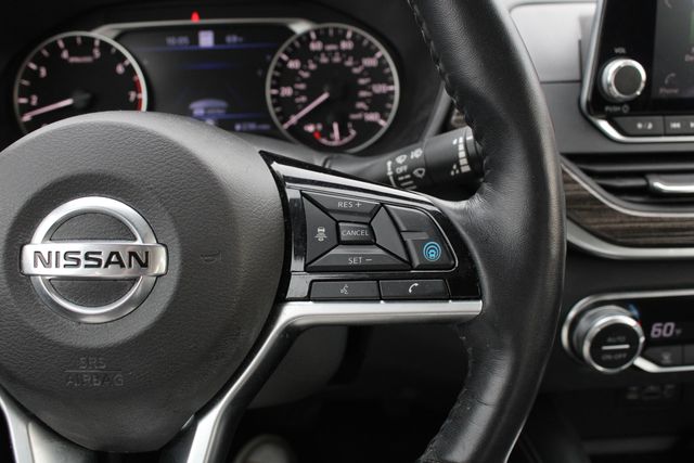 Used 2019 Black Nissan 2.5 SL image 12