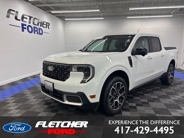 Oxford White 2025 Ford Maverick Lariat SuperCrew AWD Pickup Truck All-Wheel Drive 8-Speed Automatic