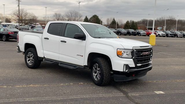 2022 GMC Canyon AT4 w/Cloth 2