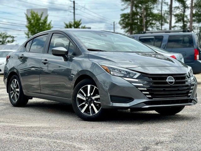 2025 Nissan Versa 1.6 SV CVT's photo