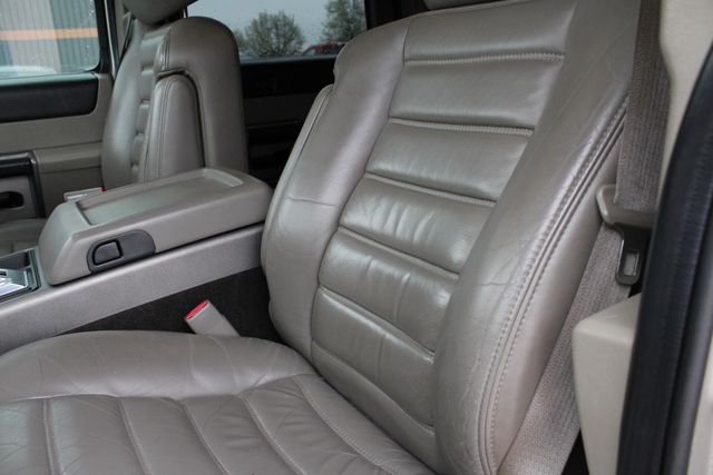 Used 2004 Gray Hummer Base image 7