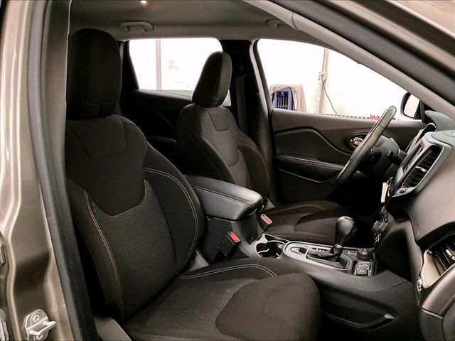 2019 Jeep Cherokee Latitude Beige at Bob Ruth Ford