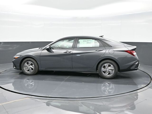 2025 Hyundai Elantra SE 5