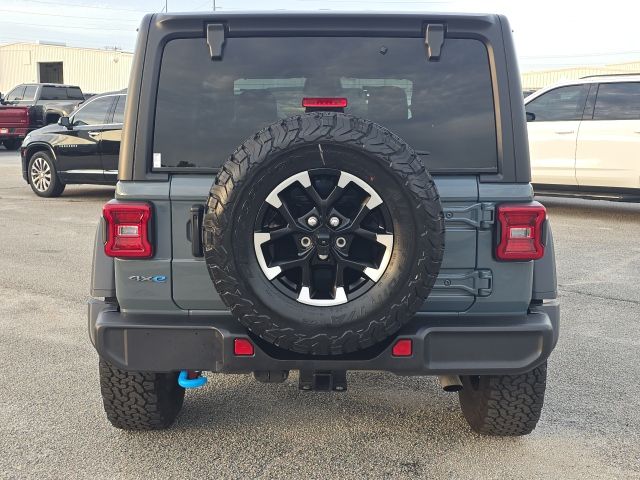 2025 Jeep Wrangler Rubicon 4xe:B02249