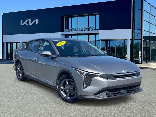 2025 Kia K4 LXS FWD