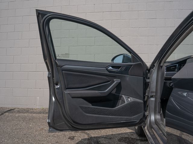 Certified Used 2024  Volkswagen 1.5T SE image 15