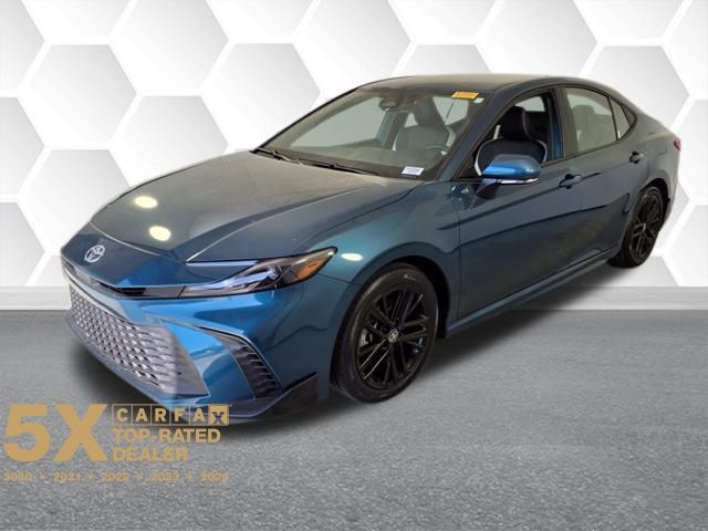 2025 Toyota Camry SE photo