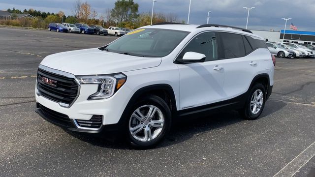 2022 GMC Terrain SLE 4