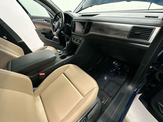 2020 Volkswagen Atlas Cross Sport 2.0T SE w/Technology Blue at Sutliff Volkswagen
