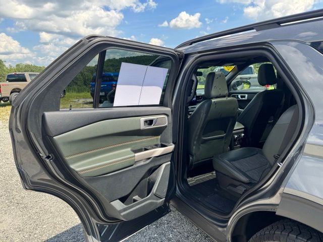 Used 2023 Gray Ford Timberline image 13