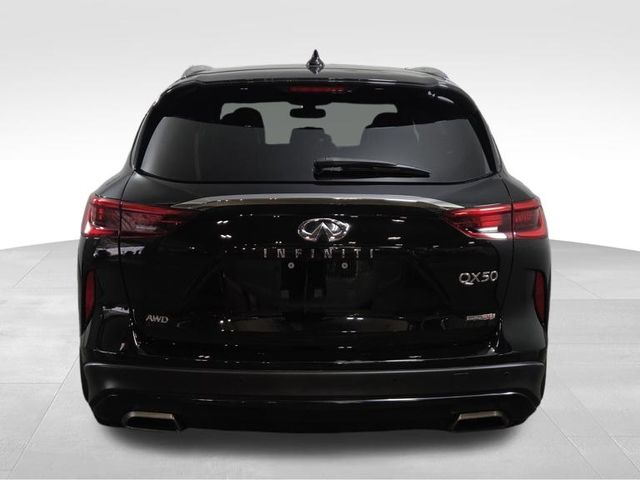 2020 Infiniti QX50 Essential photo 14