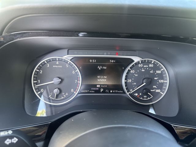 Used 2024 White Nissan SL image 21