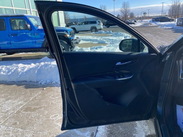 2019 Cadillac XT4 Sport - Shadow exterior view 9