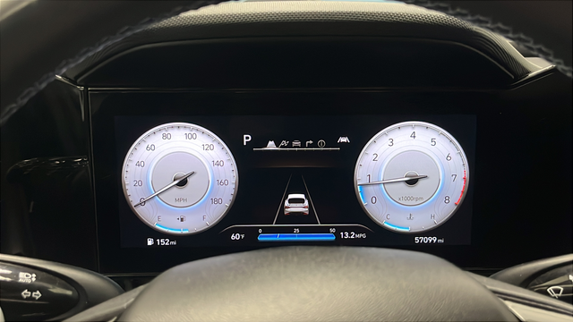 Used 2022 Ceramic White Hyundai Base image 17