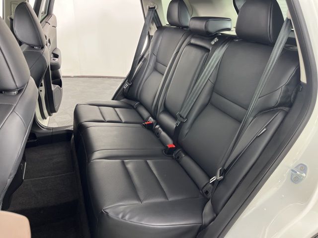 2023 Pearl White Tricoat Nissan Rogue SV FWD SUV