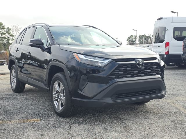 2023 Toyota RAV4 XLE:B02167