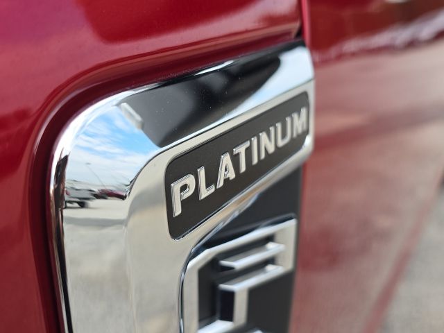2022 Ford F-250SD Platinum:B01968