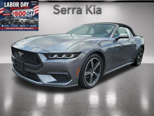2025 Ford Mustang Gris (Gray Metallic) Descapotable Tracción trasera Automática