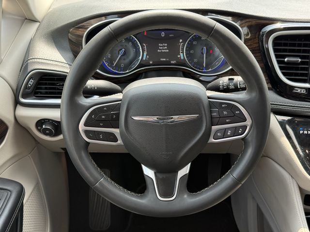 2023 Chrysler Pacifica Limited Gray at Durrett Motor Company