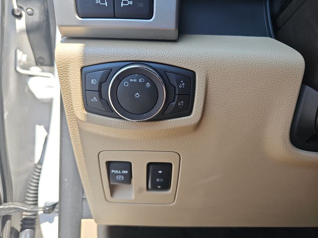 Certified Used 2019 White Ford Lariat image 29