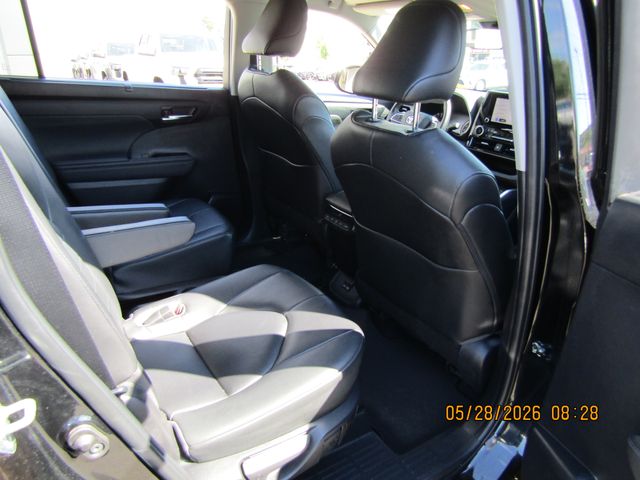 used 2023 Toyota Highlander car, priced at $35,499