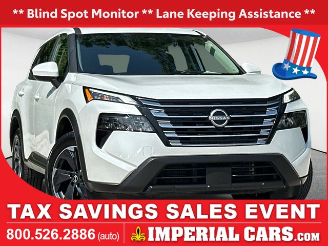 Everest White Pearl/Super Black 2025 Nissan Rogue SUV / Crossover All-Wheel Drive Continuously Variable Transmission
