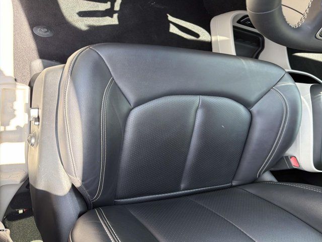 Used 2024 Chrysler Pacifica Van