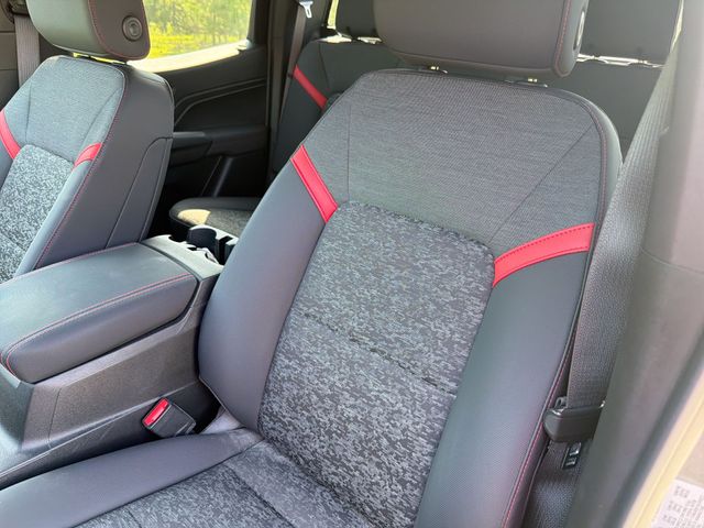 Used 2023 Gray Chevrolet Z71 image 14