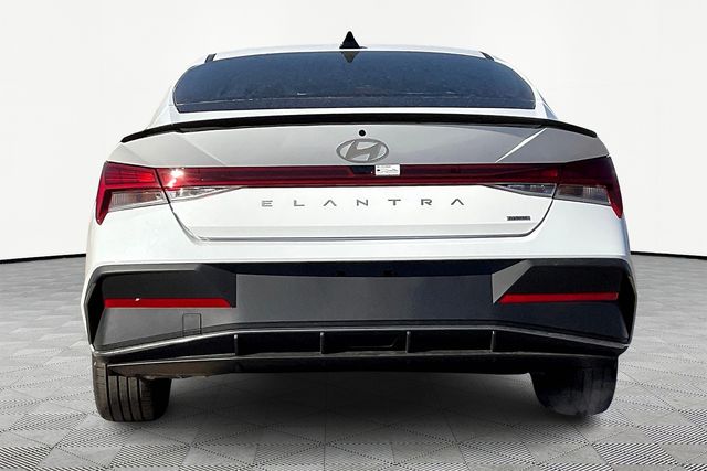 2025 Hyundai Elantra Hybrid SEL Sport photo