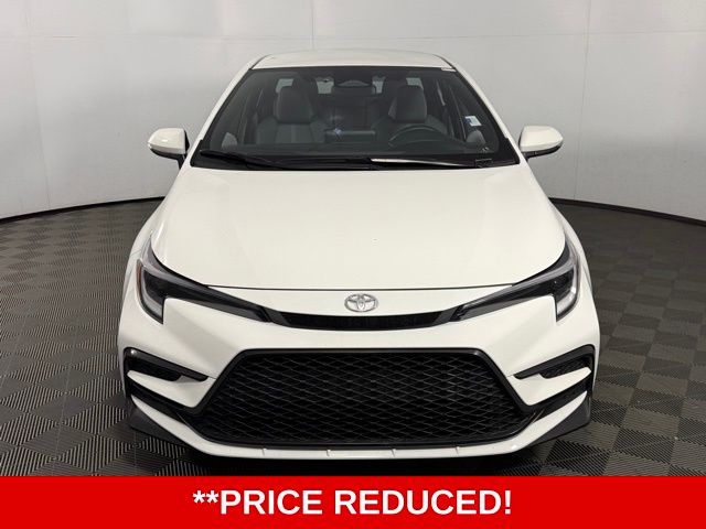 Used 2025 Toyota Corolla SE with VIN 5YFS4MCE0SP227225 for sale in Northfield, Minnesota