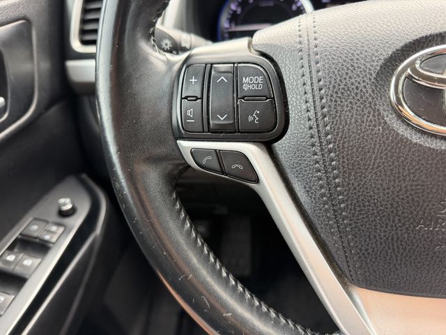 2017 Toyota Highlander XLE Gray at Autostrade