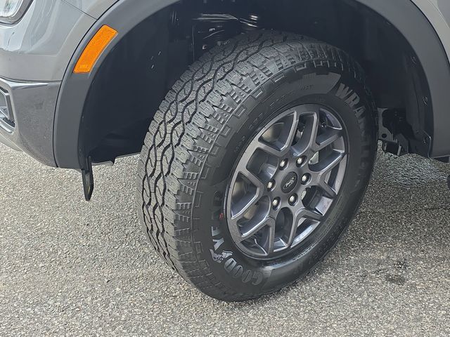 New 2026 Carbonized Gray Metallic Ford XLT image 31