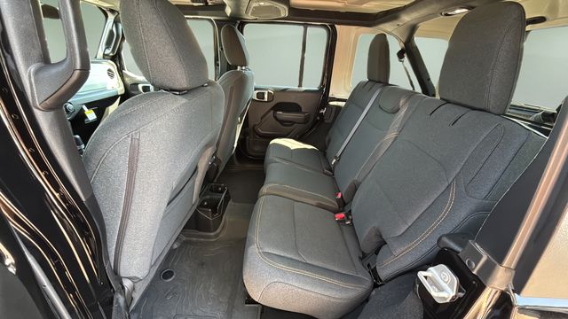 Used 2024 Black Jeep Sport S image 19