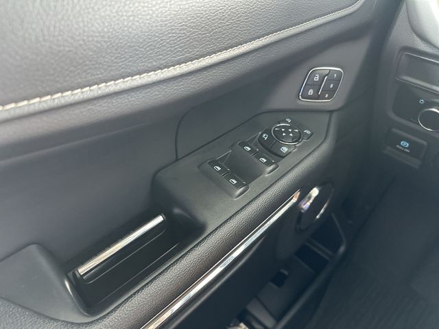 Used 2023 White Ford XLT image 14