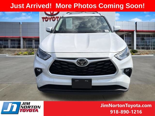 Used 2025 Toyota Highlander Hybrid SUV