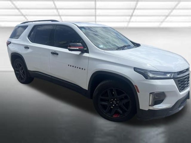 Summit White 2022 Chevrolet Traverse SUV / Crossover Front-Wheel Drive 9-Speed Automatic