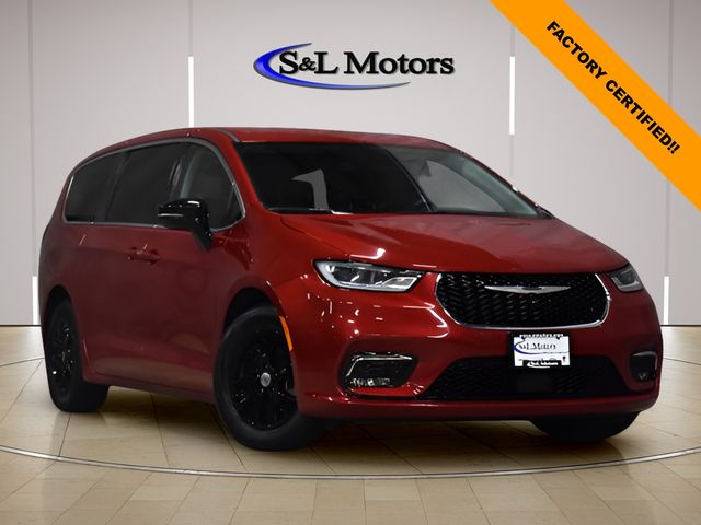 Red Hot Pearlcoat 2024 Chrysler Pacifica Touring L FWD Minivan Front-Wheel Drive 9-Speed Automatic