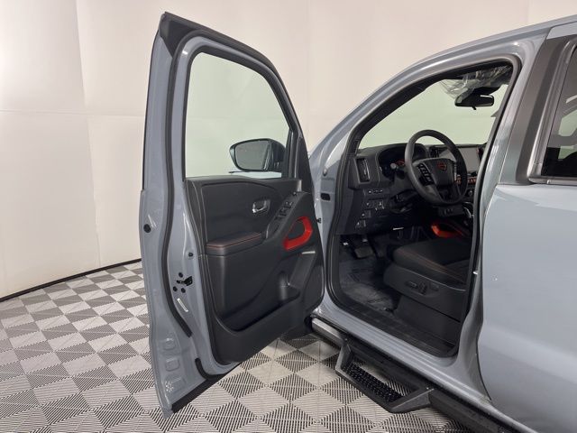 2025 Boulder Gray Pearl Nissan Frontier PRO-X RWD Truck