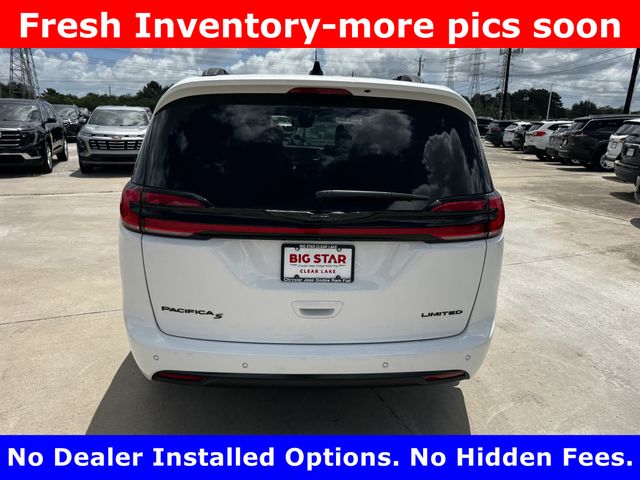 2025 Chrysler Pacifica Limited White at Mac Haik CDJR North Houston