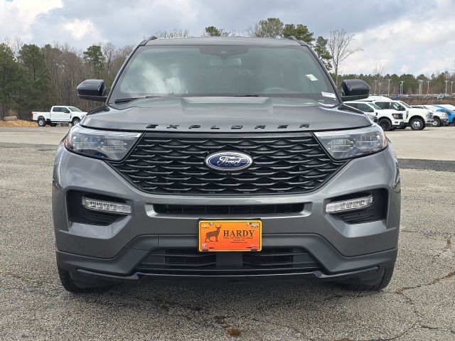 2024 Ford Explorer ST-Line:C02489A