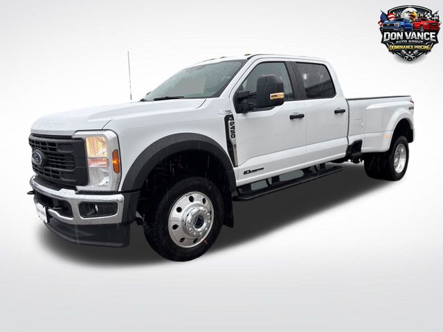 Oxford White 2026 Ford F-450 Super Duty XL Crew Cab LB DRW 4WD Pickup Truck Four-Wheel Drive Automatic
