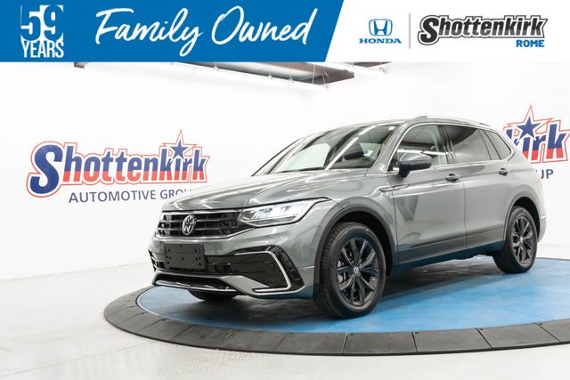 Platinum Gray Metallic 2024 Volkswagen Tiguan SE 4Motion SUV / Crossover All-Wheel Drive 8-Speed Automatic