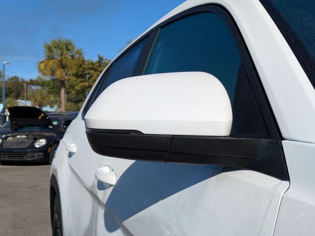 2026 Volkswagen Atlas Cross Sport 2.0T SE w/Technology White/off-white at Stokes Volkswagen