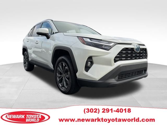 2022 Toyota RAV4 Hybrid XLE Premium