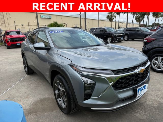 Sterling Gray Metallic 2025 Chevrolet Trax LT FWD SUV / Crossover Front-Wheel Drive 6-Speed Automatic