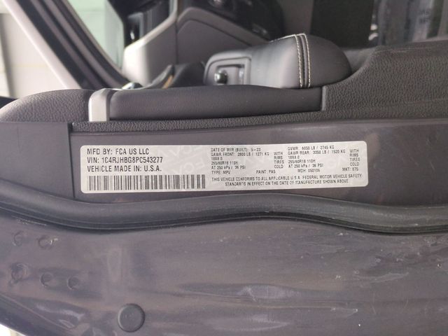 used 2023 Jeep Grand Cherokee car, priced at $28,990